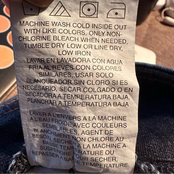 NWT Women's Sculpting Slim Fit Leg Midrise Pull On Jean Landslide Size 10 Short - Picture 11 of 11